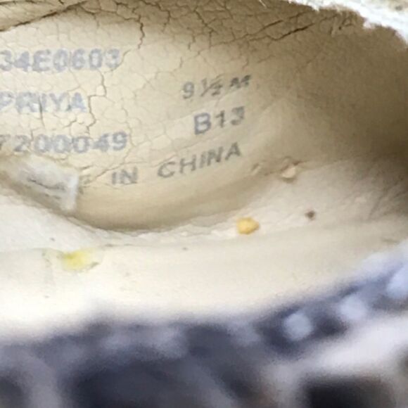 Calvin Klein Priya Faux Snakeskin Leather Flats Size 9.5 - Picture 12 of 12